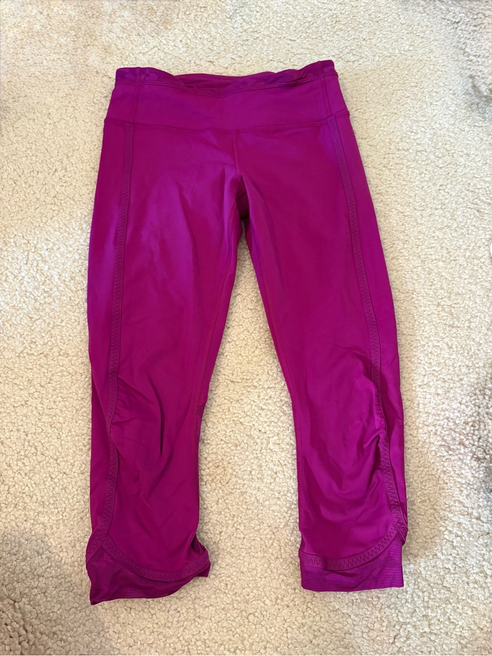 lululemon athletica Magenta Capri Leggings